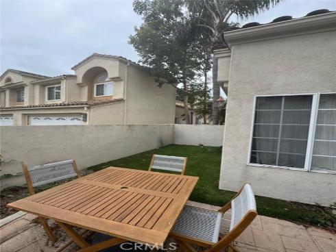 170  Agostino  , Irvine, CA