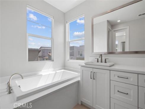 128 Pattern , Irvine, CA