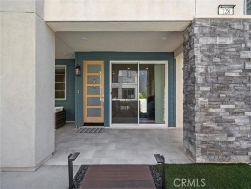 128 Pattern , Irvine, CA