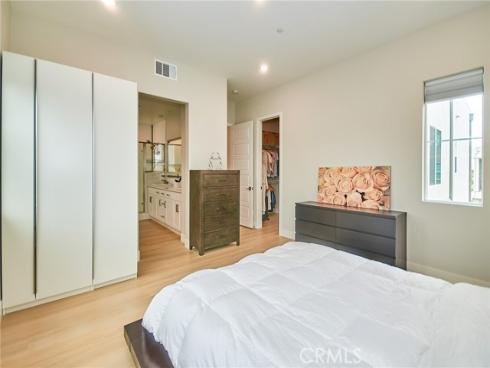 259 Chorus , Irvine, CA