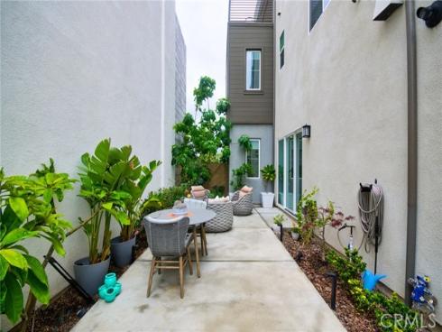 259 Chorus , Irvine, CA