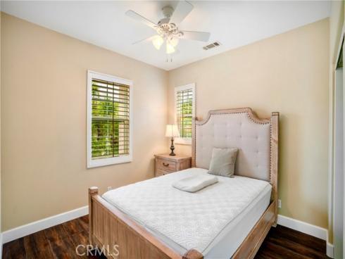 7 Honeydew , Irvine, CA