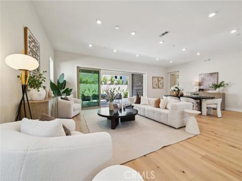 56 Chasma , Irvine, CA