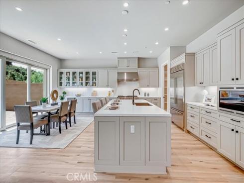 100  Bozeman  , Irvine, CA