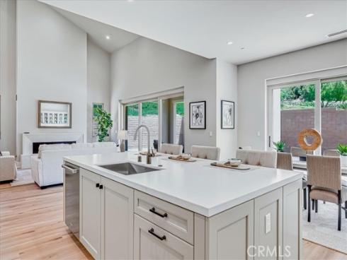 100  Bozeman  , Irvine, CA