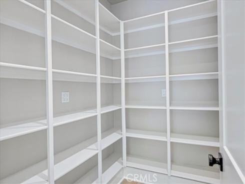 100  Bozeman  , Irvine, CA