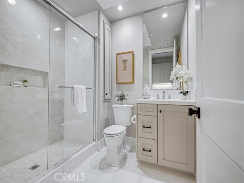 100  Bozeman  , Irvine, CA