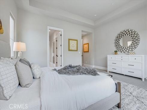 100  Bozeman  , Irvine, CA