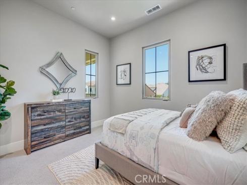 100  Bozeman  , Irvine, CA