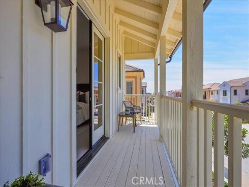 100  Bozeman  , Irvine, CA