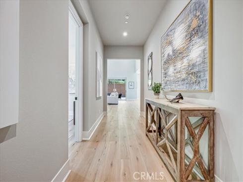 100  Bozeman  , Irvine, CA