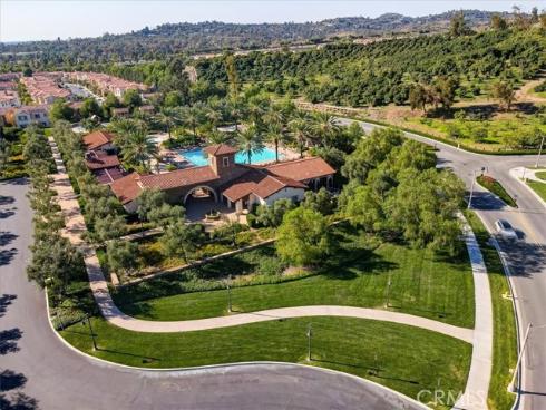 100  Bozeman  , Irvine, CA