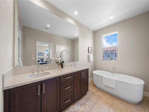 124 Trumpet Flower , Irvine, CA