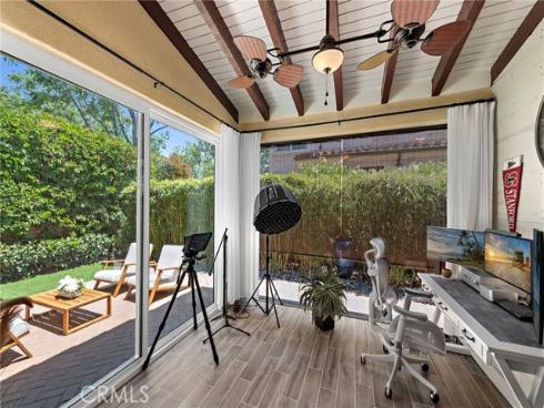 21 Fanpalm , Irvine, CA