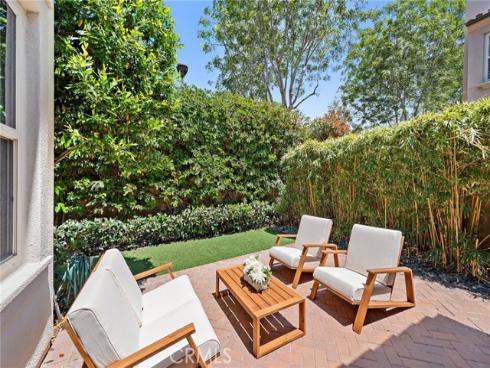 21 Fanpalm , Irvine, CA