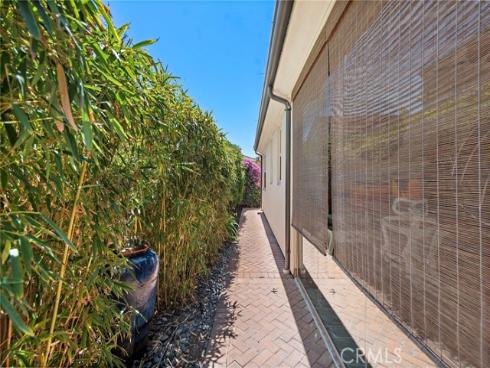 21 Fanpalm , Irvine, CA