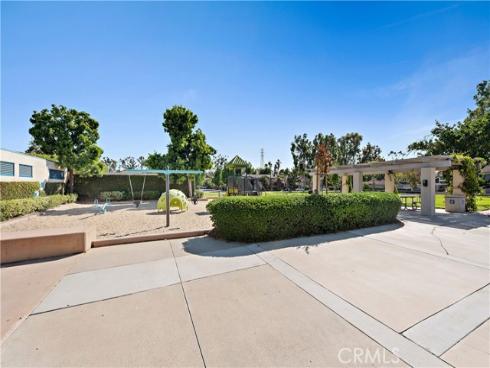 21 Fanpalm , Irvine, CA