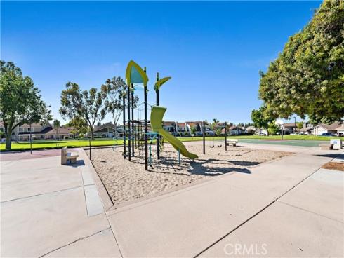 21 Fanpalm , Irvine, CA