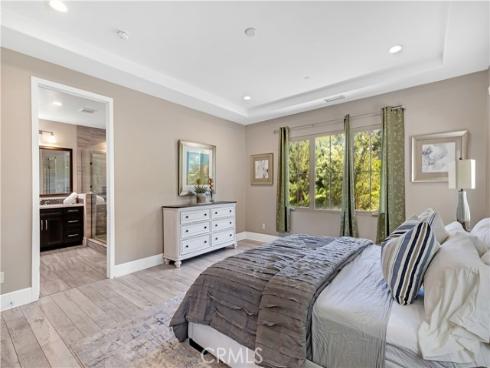 57  Stanza  , Irvine, CA