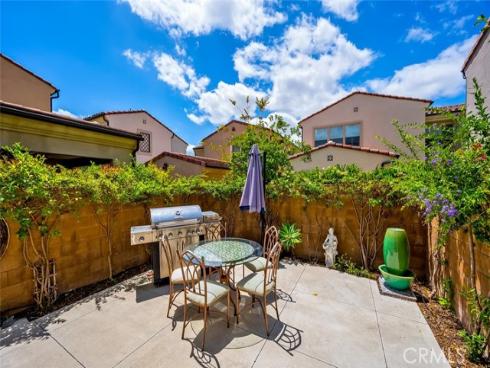 126  Brambles  , Irvine, CA