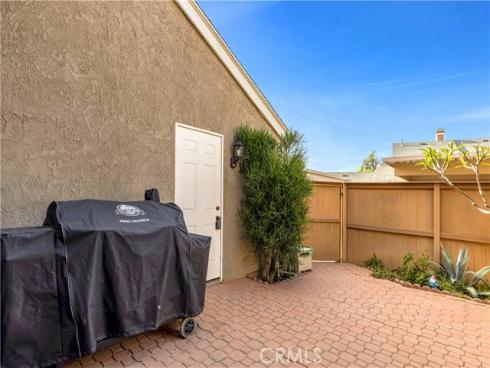 101 Briarwood 3 , Irvine, CA