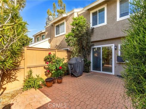 101 Briarwood 3 , Irvine, CA