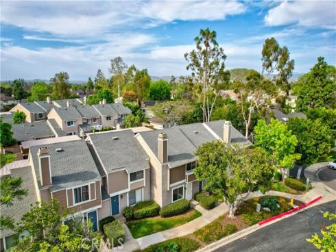 101 Briarwood 3 , Irvine, CA