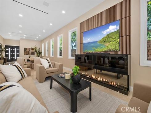 64 Mann Street, Irvine, CA