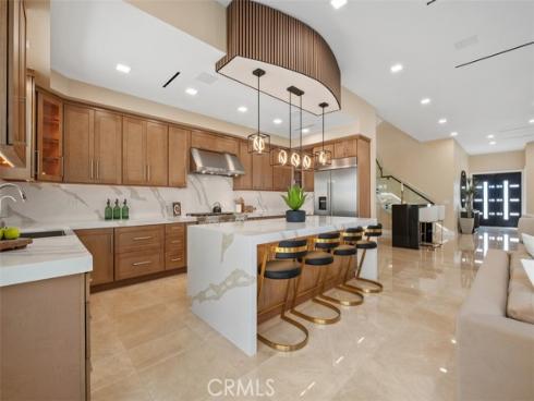 64 Mann Street, Irvine, CA