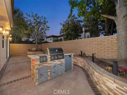 64 Mann Street, Irvine, CA