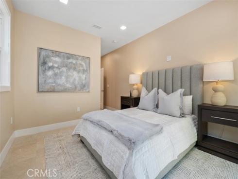 64 Mann Street, Irvine, CA