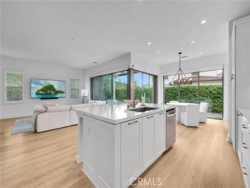 107 Plum Lily , Irvine, CA