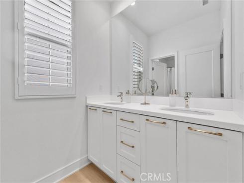 107 Plum Lily , Irvine, CA