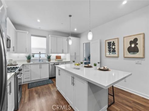 2206 Synergy , Irvine, CA