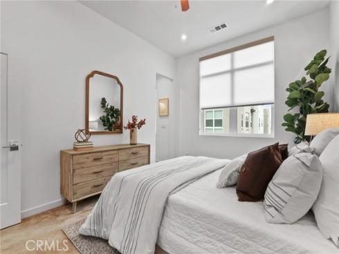 2206 Synergy , Irvine, CA