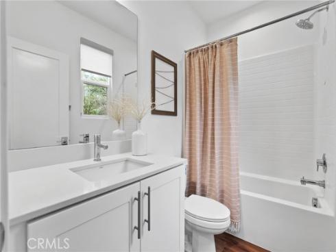 2206 Synergy , Irvine, CA