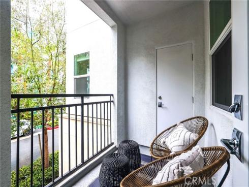 2206 Synergy , Irvine, CA