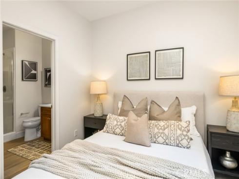 61 Wonderland , Irvine, CA