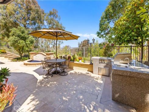 27 Milrose , Irvine, CA