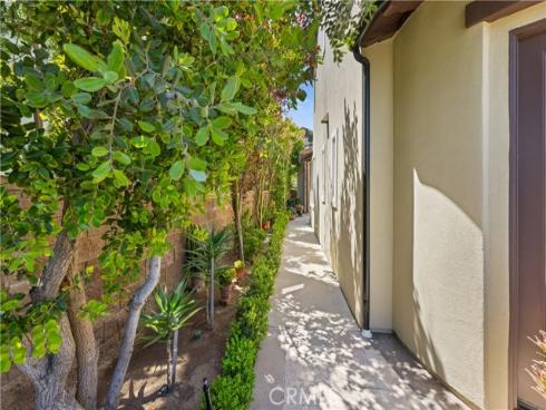 27 Milrose , Irvine, CA