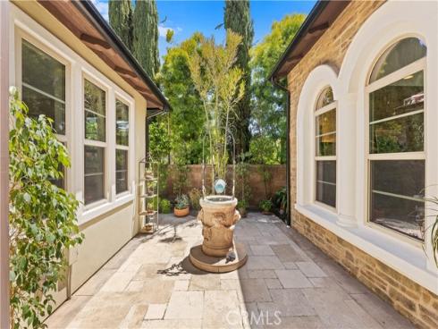 27 Milrose , Irvine, CA