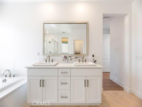 188 Merit , Irvine, CA