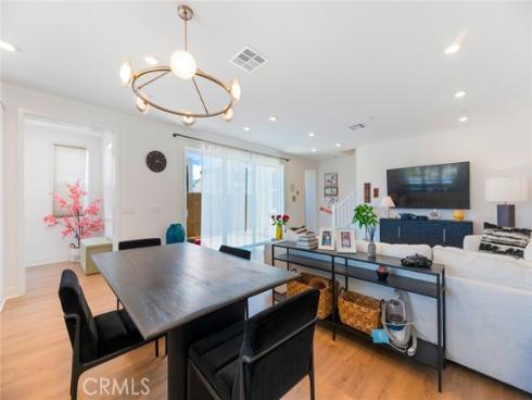 188 Merit , Irvine, CA