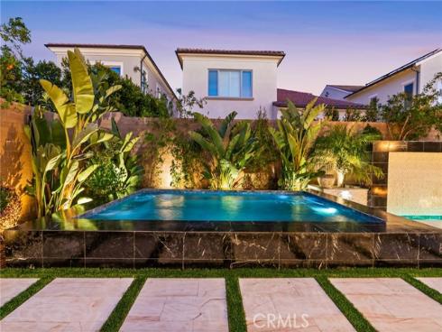 244  Coal Mine  , Irvine, CA