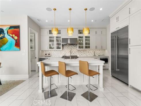 244  Coal Mine  , Irvine, CA