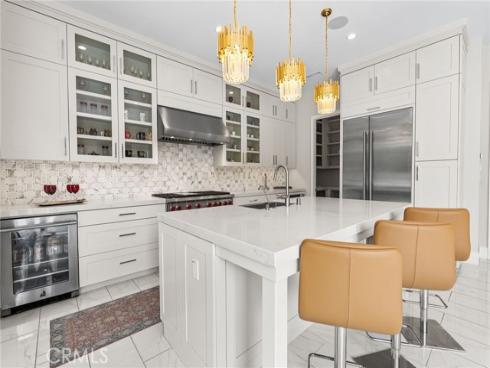 244  Coal Mine  , Irvine, CA