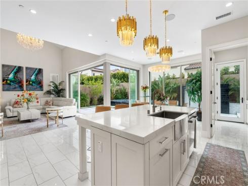 244  Coal Mine  , Irvine, CA