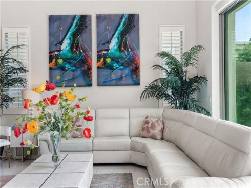 244  Coal Mine  , Irvine, CA