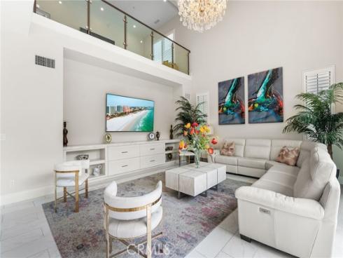 244  Coal Mine  , Irvine, CA