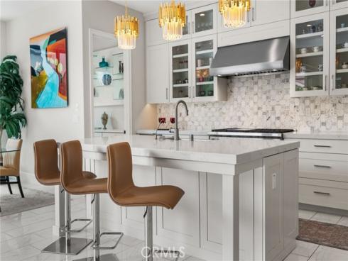 244  Coal Mine  , Irvine, CA